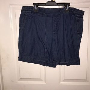 Gloria Vanderbilt Shorts